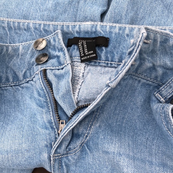 F21 Low Rise Distressed Jean - Picture 6 of 6